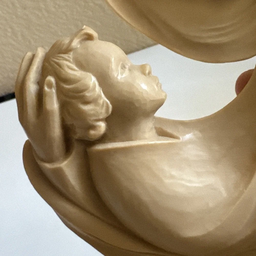 Vintage Mary and Baby Jesus Molded Plastic Figurine Free Standing - Wall Hanging